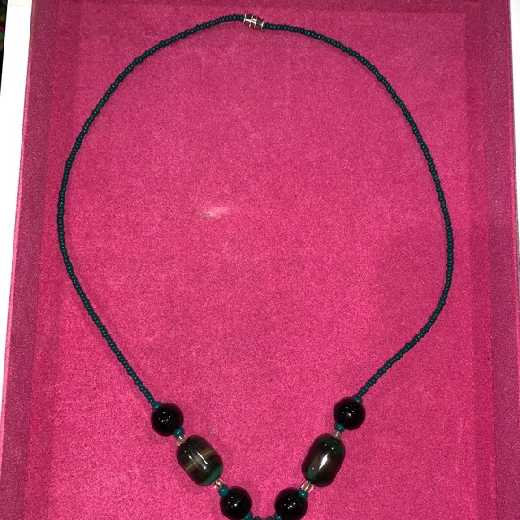 90s Green Teardrop Necklace - Picture 2 of 4